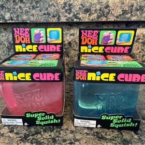 NeeDoh Nice Cube Super Solid Squish - Pink & Blue